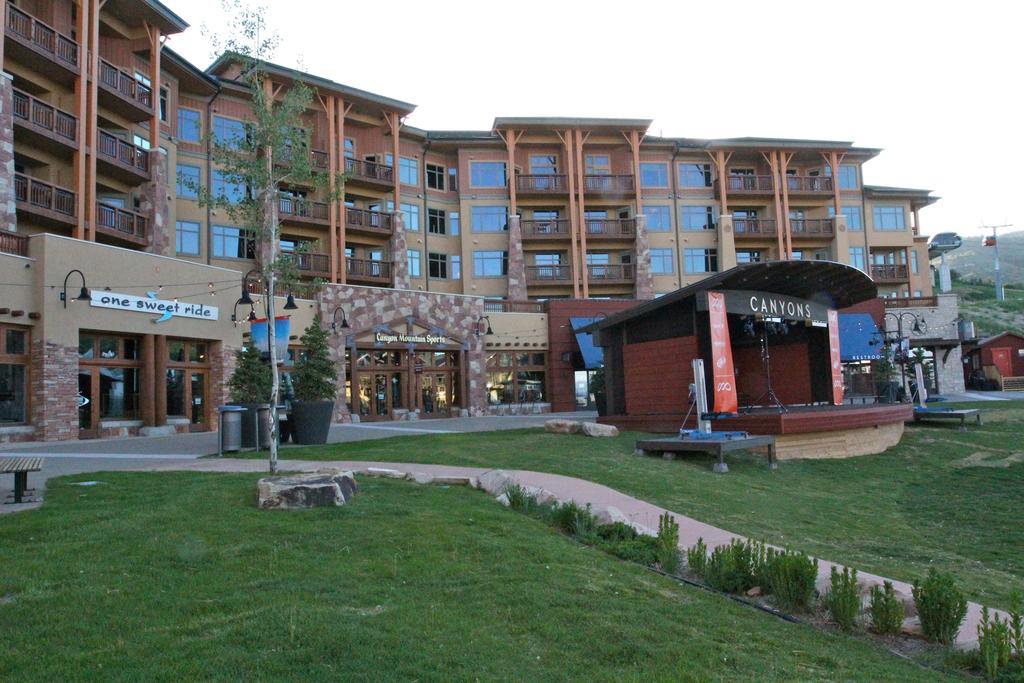 פארק סיטי The Grand Summit Condos מראה חיצוני תמונה